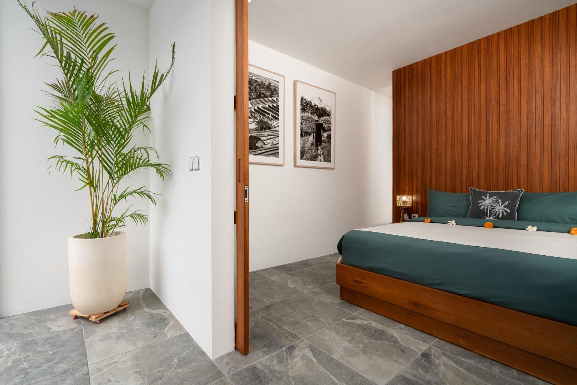 Sunset Waters Villa Legian (Bali)